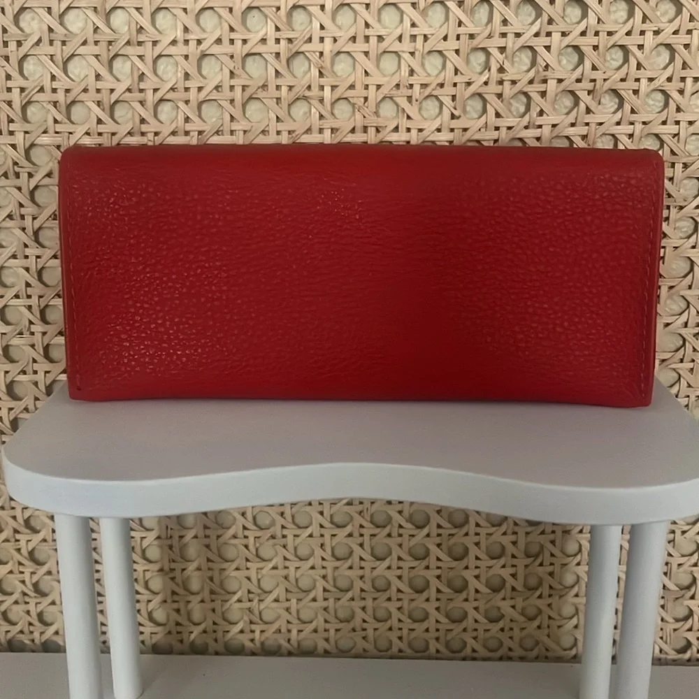 GUESS Red glasses hard case